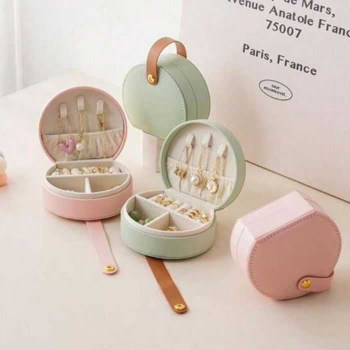 Boite à bijoux personnalisée avec prénom, cadeau anniversaire fille, cadeau baptême fille, cadeau femme, rangements pour bijoux délicats.