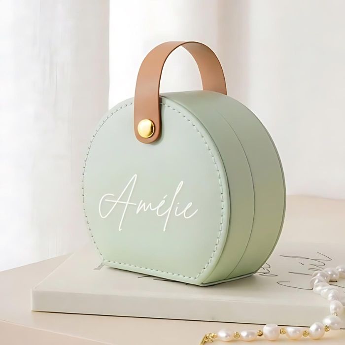 Boite à bijoux personnalisée avec prénom Amélie, parfaite pour cadeau anniversaire fille, cadeau baptême fille, ou cadeau femme.