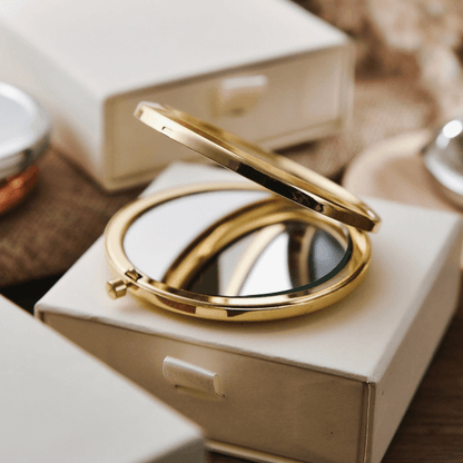 Miroir de poche doré, personnalisé avec prénom et boite cadeau assortie