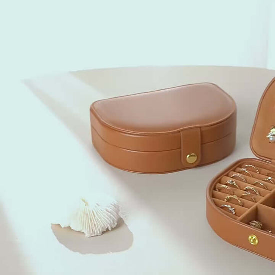 video boite à bijoux personnalisée en simili cuir