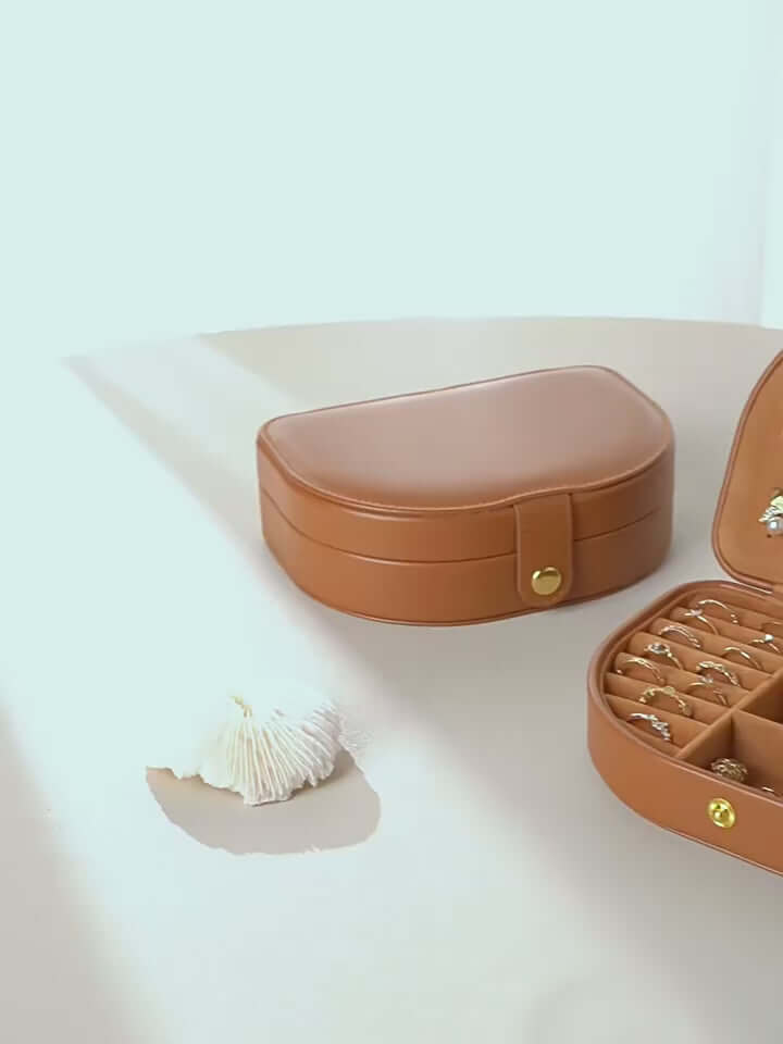 video boite à bijoux personnalisée en simili cuir