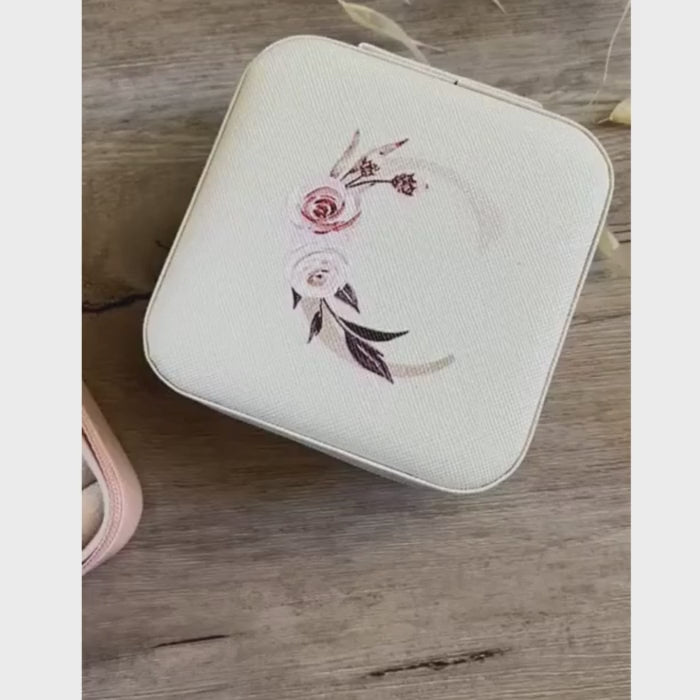 video-boite-a-bijoux-personnalisee-fleurs