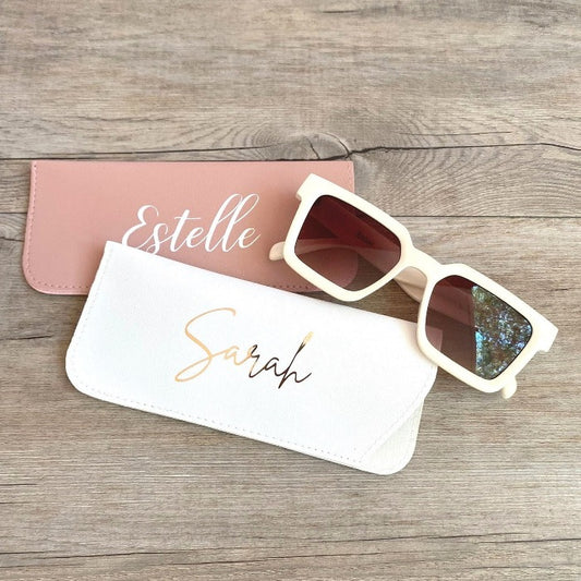 Etui pour lunettes personnalisé avec prénom, une jolie idée cadeau pour Noel